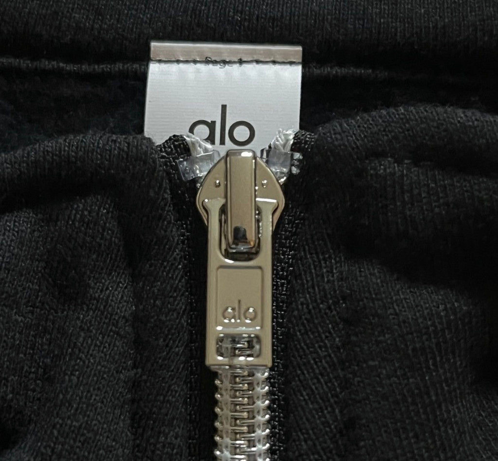 Alo Yoga Accolade Quarter Zip Pullover
